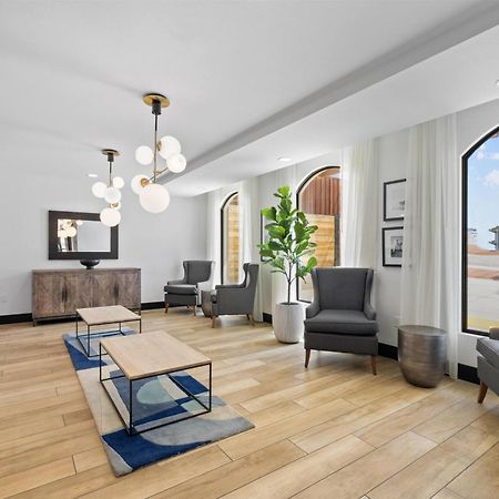 La Quinta Inn & Suites By Wyndham ซานตาครูซ ภายนอก รูปภาพ