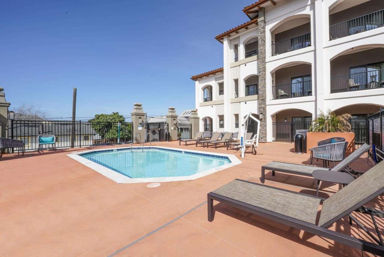 La Quinta Inn & Suites By Wyndham ซานตาครูซ ภายนอก รูปภาพ