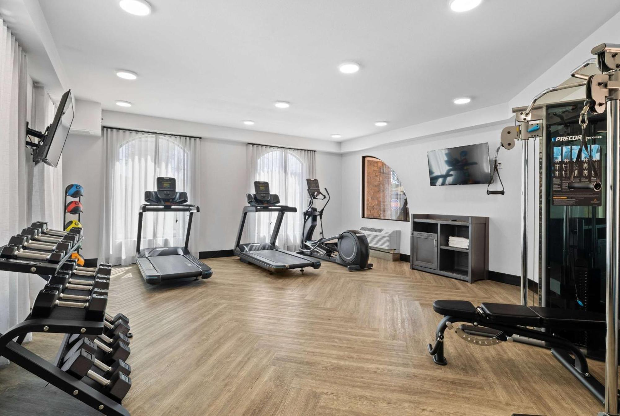 La Quinta Inn & Suites By Wyndham ซานตาครูซ ภายนอก รูปภาพ