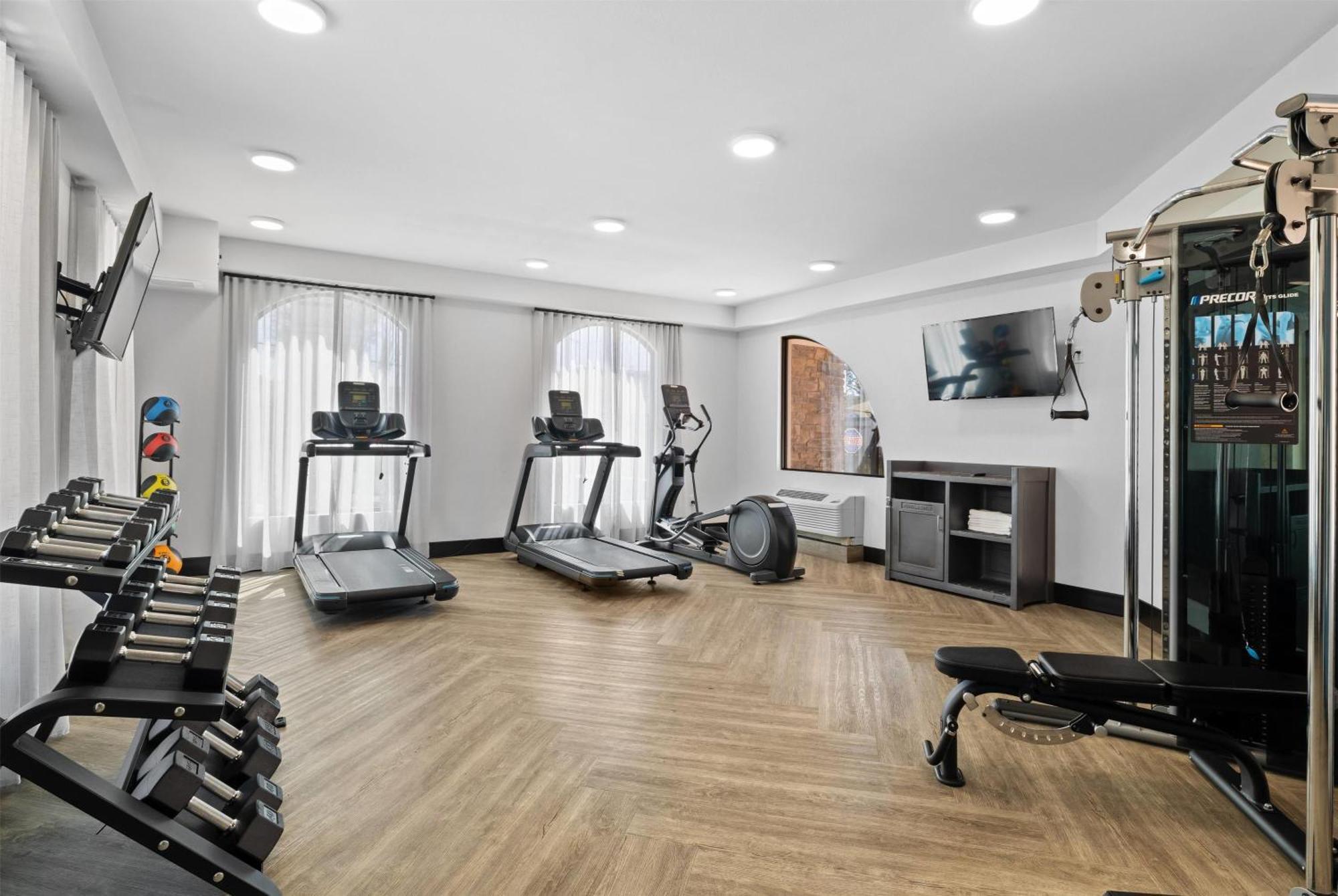 La Quinta Inn & Suites By Wyndham ซานตาครูซ ภายนอก รูปภาพ